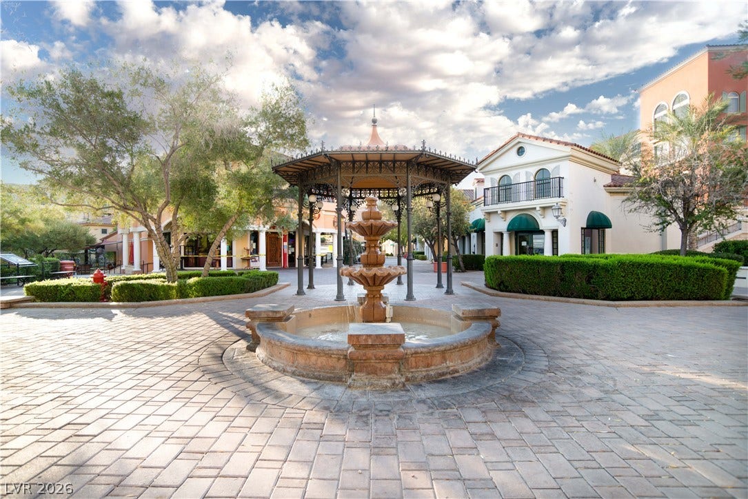 4 Bobado Lane, Henderson, NV 89011 An elegant stone fountain and classic gazebo anchor this beautifully paved communal courtyard.