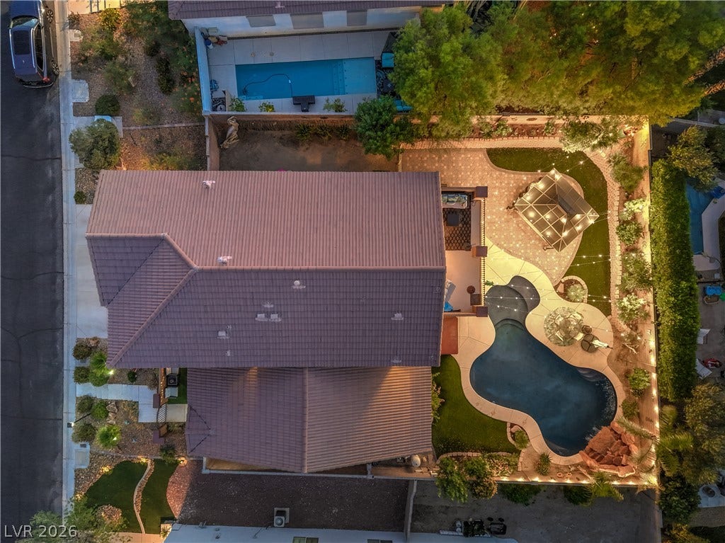 10474 Rustyville Court, Las Vegas, NV 89129 This is an oversized yard and very hard to find.