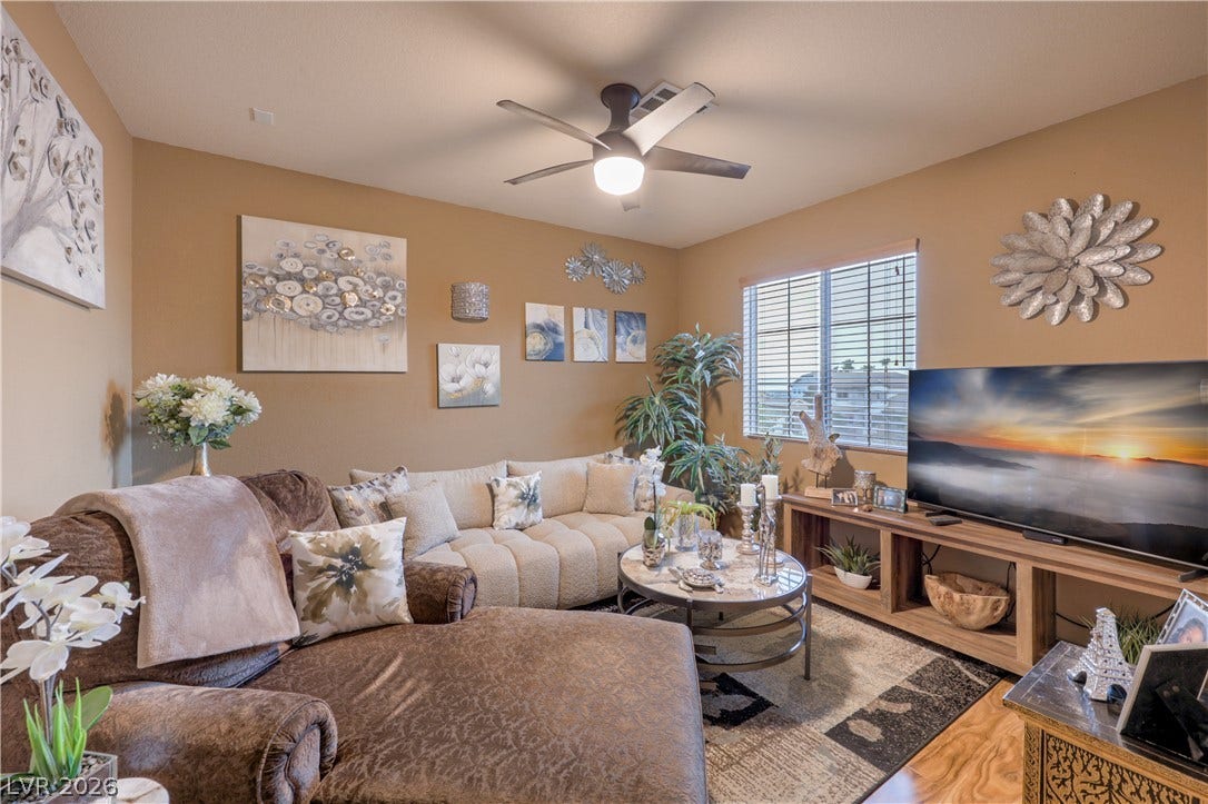 10474 Rustyville Court, Las Vegas, NV 89129 Bedrooms at the front of the house offer Great strip views and walk-in closets.