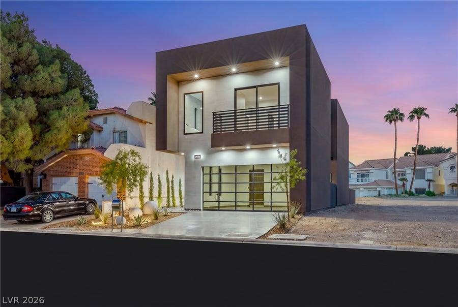 Property photo for 2824 Queens Courtyard Drive, Las Vegas, NV