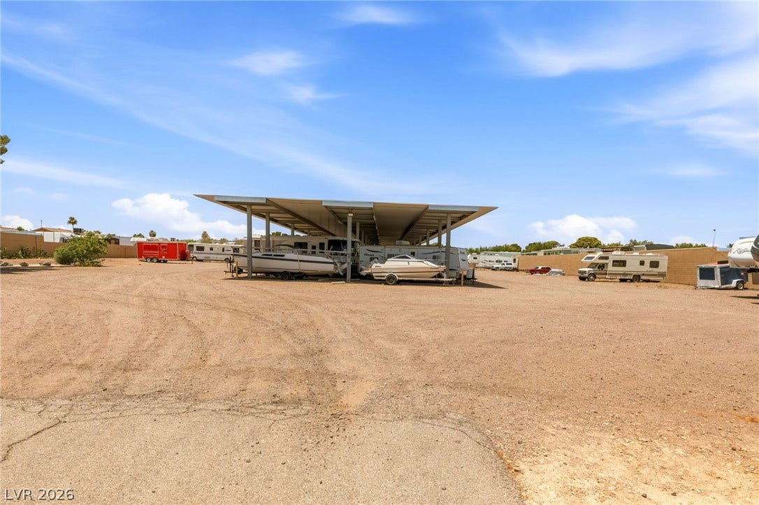 3471 One Nation Avenue, Las Vegas, NV 89121 Ample parking and storage for your recreational vehicles and watercraft.