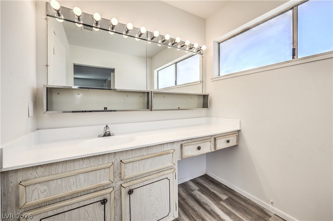 4462 Newton Drive, Las Vegas, NV 89121