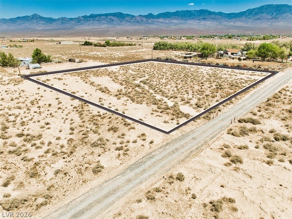 1650 W Bluebird Avenue, Pahrump, NV 89060