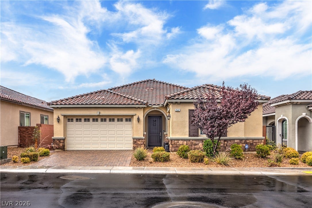 Spectacular 1 Story Toll Brothers Home with Owned Solar Electric System!