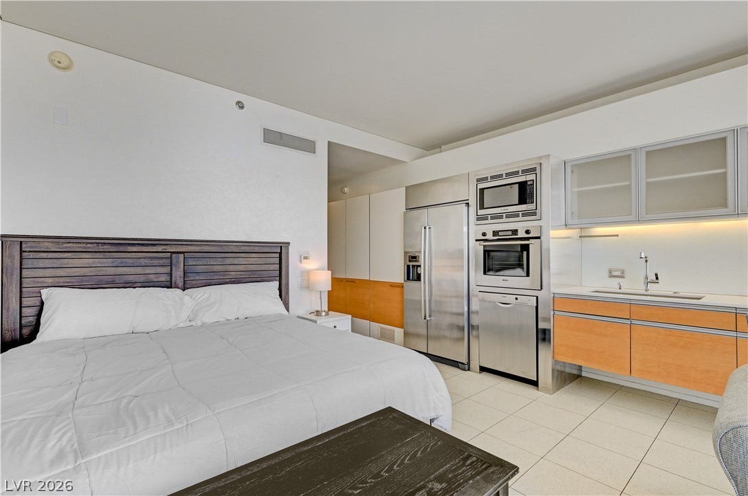 3722 Las Vegas Boulevard, #303, Las Vegas, NV 89158 An open studio space combines sleeping quarters with a fully equipped stainless steel kitchen.