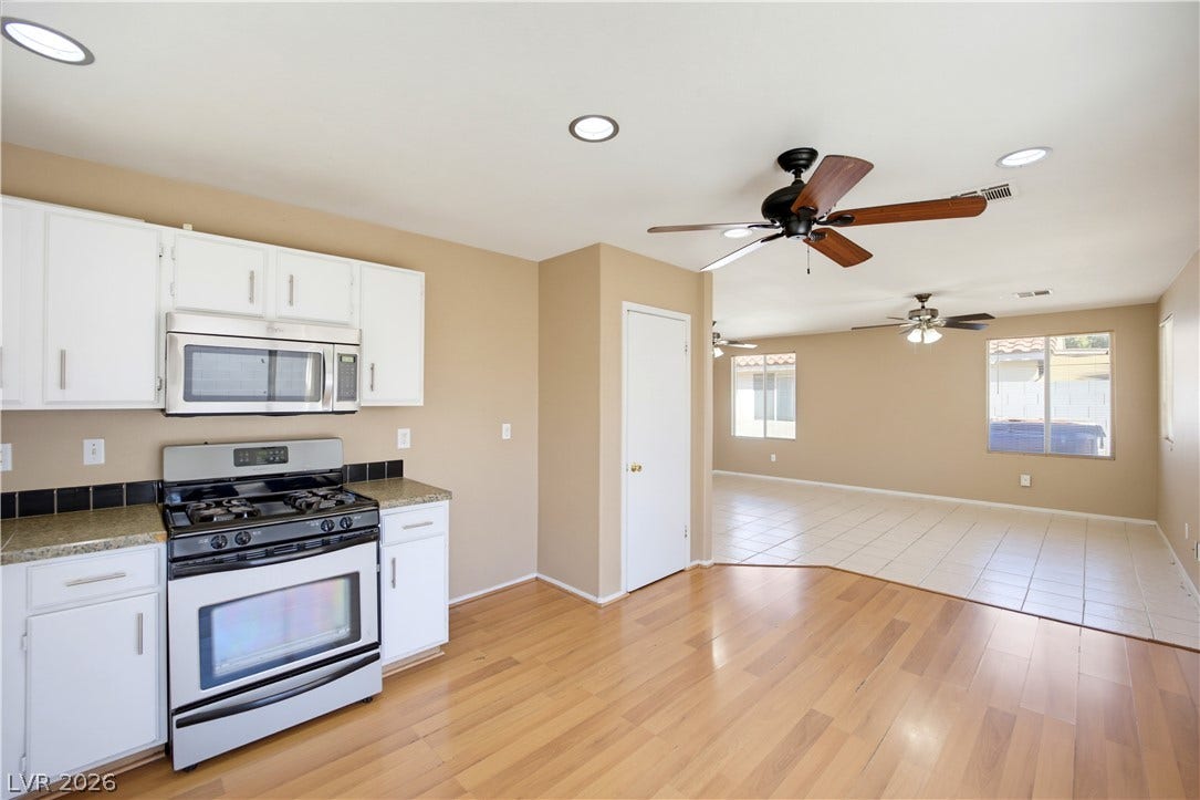 633 Roberta Alecia Avenue, North Las Vegas, NV 89031 633 Roberta Alecia Avenue, North Las Vegas, NV 89031