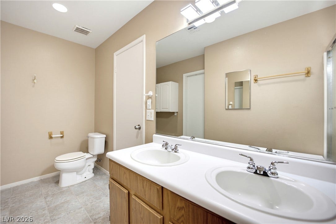 633 Roberta Alecia Avenue, North Las Vegas, NV 89031 633 Roberta Alecia Avenue, North Las Vegas, NV 89031