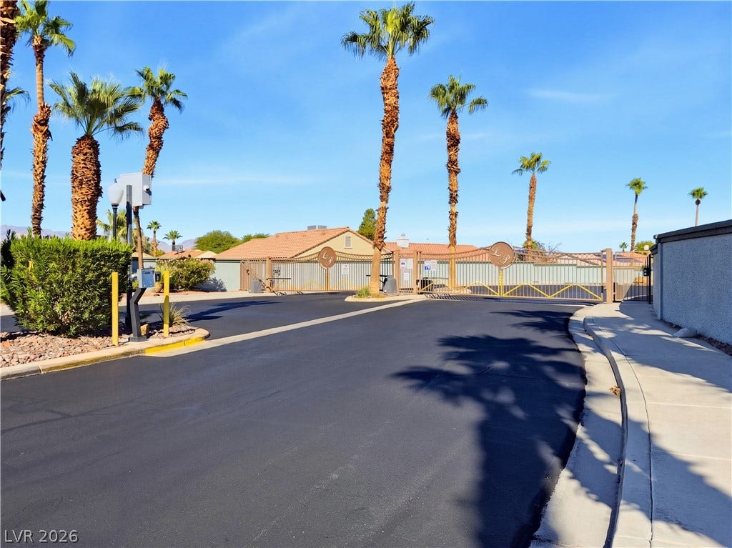 633 Roberta Alecia Avenue, North Las Vegas, NV 89031 633 Roberta Alecia Avenue, North Las Vegas, NV 89031