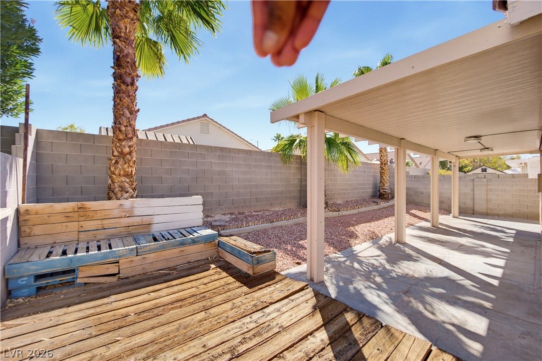 633 Roberta Alecia Avenue, North Las Vegas, NV 89031 633 Roberta Alecia Avenue, North Las Vegas, NV 89031
