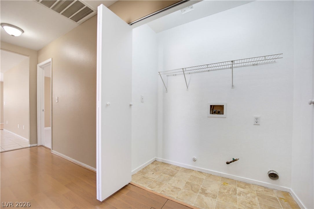 633 Roberta Alecia Avenue, North Las Vegas, NV 89031 633 Roberta Alecia Avenue, North Las Vegas, NV 89031