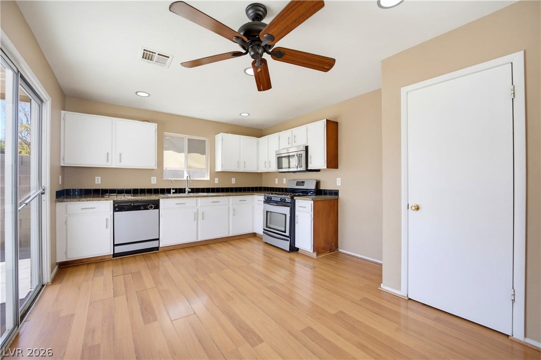 633 Roberta Alecia Avenue, North Las Vegas, NV 89031 633 Roberta Alecia Avenue, North Las Vegas, NV 89031