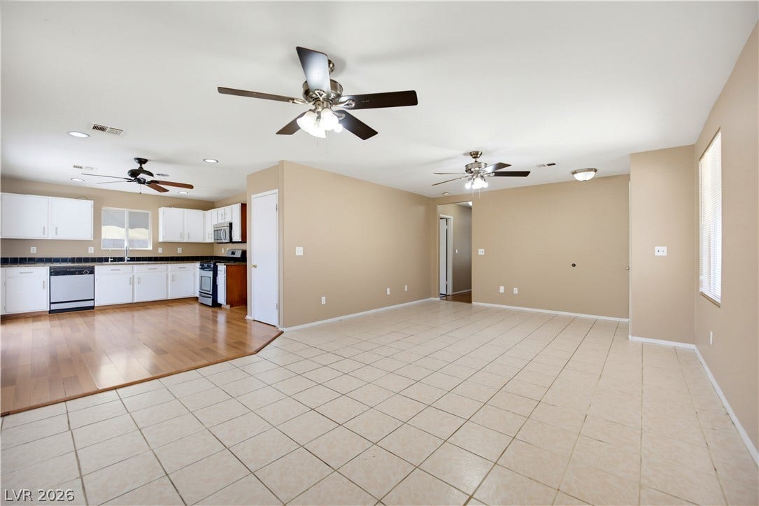 633 Roberta Alecia Avenue, North Las Vegas, NV 89031 633 Roberta Alecia Avenue, North Las Vegas, NV 89031