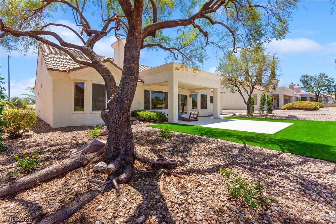 2641 Legend Drive, Las Vegas, NV 89134 2641 Legend Drive, Las Vegas, NV 89134
