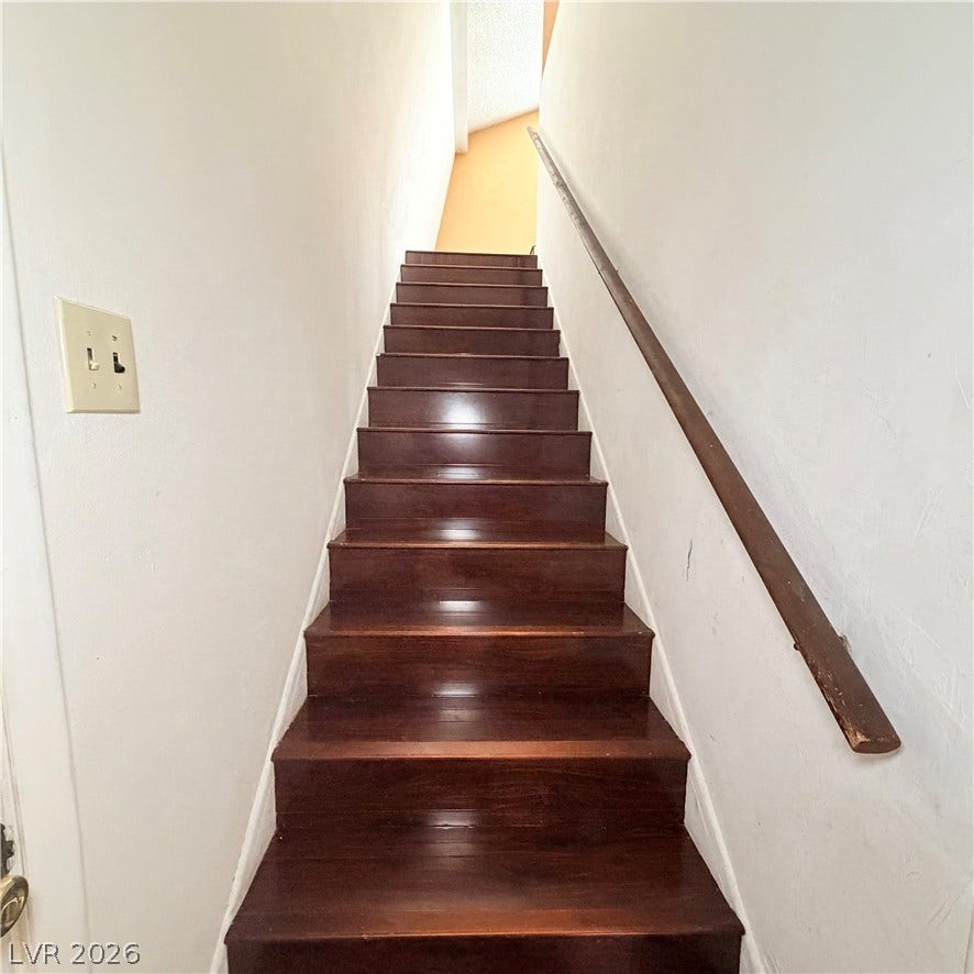 5216 Doe Avenue, Las Vegas, NV 89146 5216 Doe Avenue, Las Vegas, NV 89146