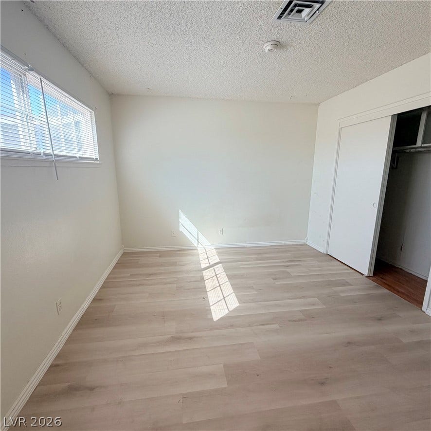 5216 Doe Avenue, Las Vegas, NV 89146 5216 Doe Avenue, Las Vegas, NV 89146