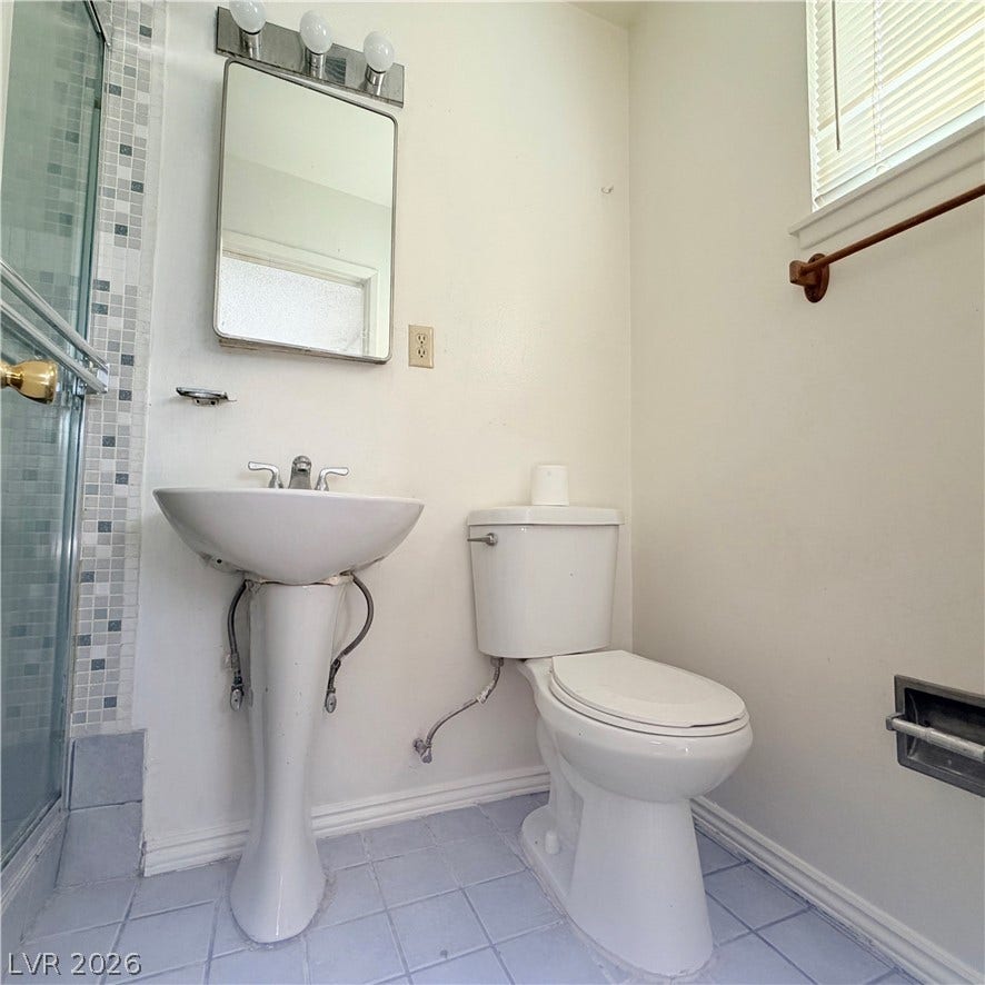 5216 Doe Avenue, Las Vegas, NV 89146 5216 Doe Avenue, Las Vegas, NV 89146