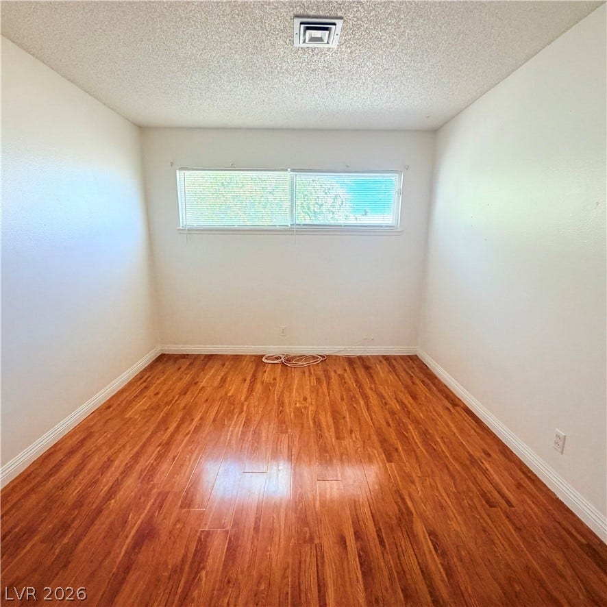 5216 Doe Avenue, Las Vegas, NV 89146 5216 Doe Avenue, Las Vegas, NV 89146