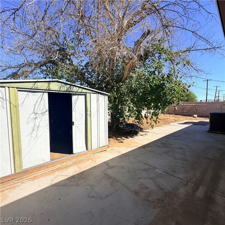 5216 Doe Avenue, Las Vegas, NV 89146 5216 Doe Avenue, Las Vegas, NV 89146