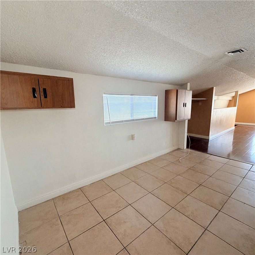 5216 Doe Avenue, Las Vegas, NV 89146 5216 Doe Avenue, Las Vegas, NV 89146