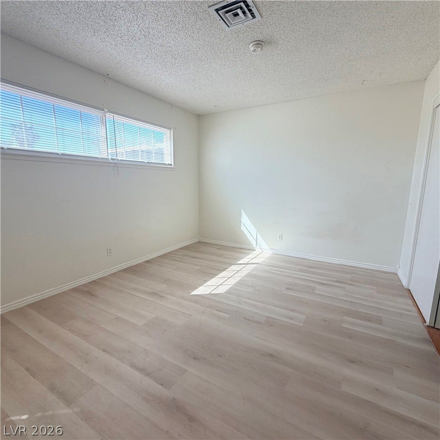 5216 Doe Avenue, Las Vegas, NV 89146 5216 Doe Avenue, Las Vegas, NV 89146