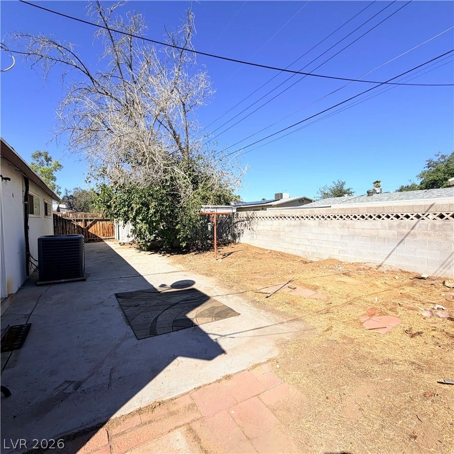 5216 Doe Avenue, Las Vegas, NV 89146 5216 Doe Avenue, Las Vegas, NV 89146