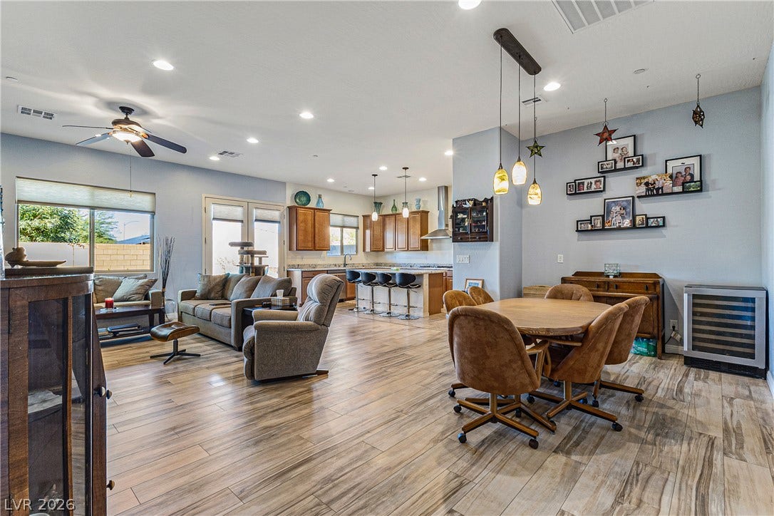 484 Cadence View Way, Henderson, NV 89011 484 Cadence View Way, Henderson, NV 89011