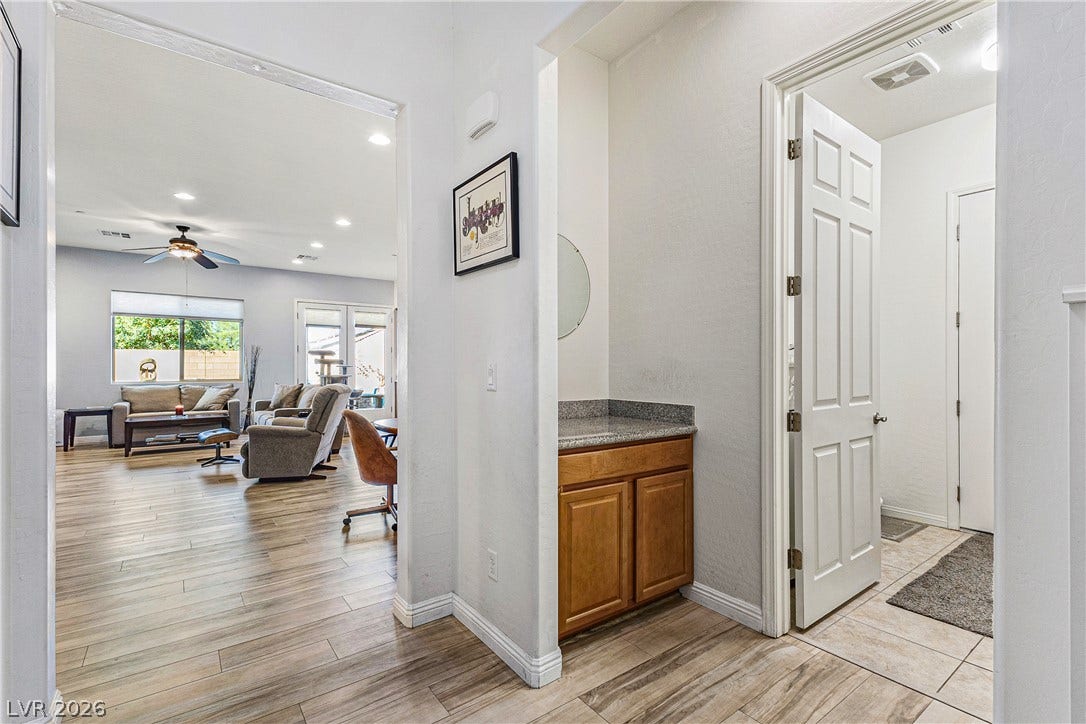 484 Cadence View Way, Henderson, NV 89011 484 Cadence View Way, Henderson, NV 89011