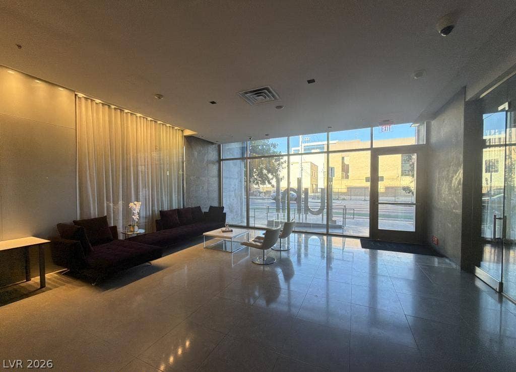353 E Bonneville Avenue, #631, Las Vegas, NV 89101 353 E Bonneville Avenue, #631, Las Vegas, NV 89101