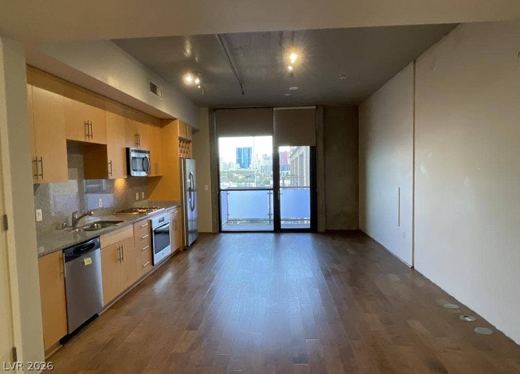 353 E Bonneville Avenue, #631, Las Vegas, NV 89101 353 E Bonneville Avenue, #631, Las Vegas, NV 89101
