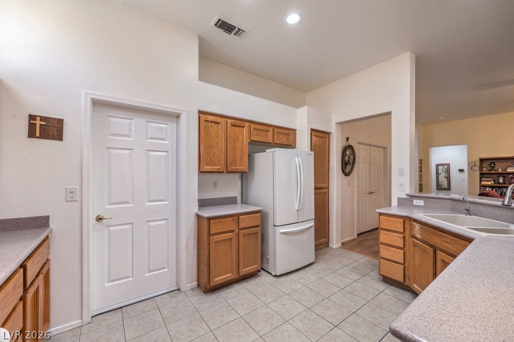 10701 Sky Meadows Avenue, Las Vegas, NV 89134