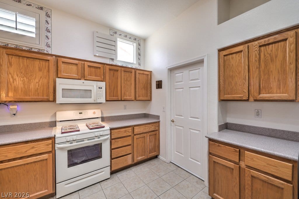 10701 Sky Meadows Avenue, Las Vegas, NV 89134