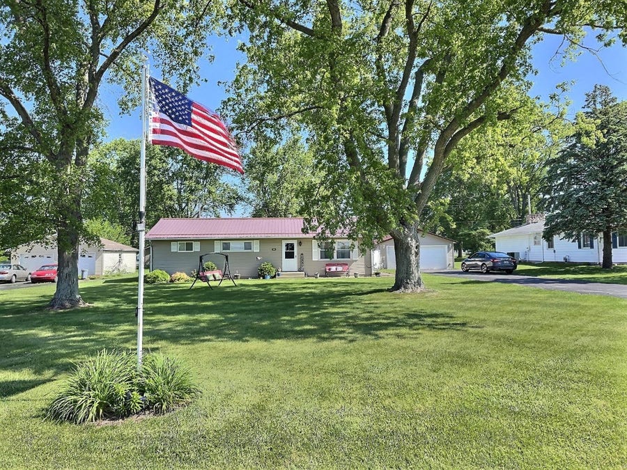 Property photo for 402 Michigan Avenue, Morocco, IN