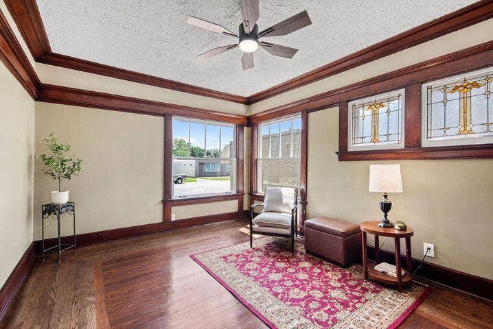 Linc living room 4