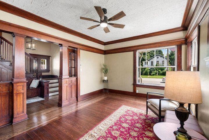 Linc front room