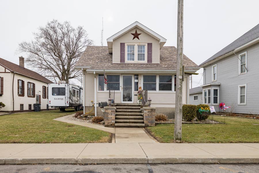 Property photo for 313 Graham Street, Kentland, IN