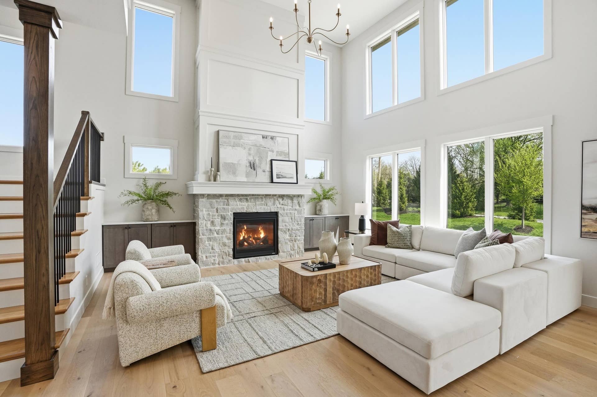 9353 Corydalis Avenue, St. John, IN 46373 Living Rm