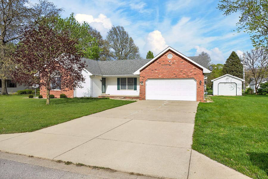 Property photo for 1929 SW Kapok Street, DeMotte, IN