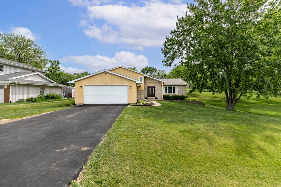 Property photo for 1762 Broadacre Road, Crown Point, IN