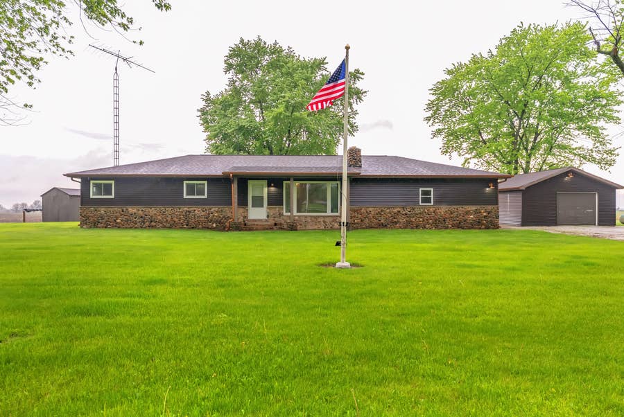Property photo for 2204 Meridian Road, Morocco, IN