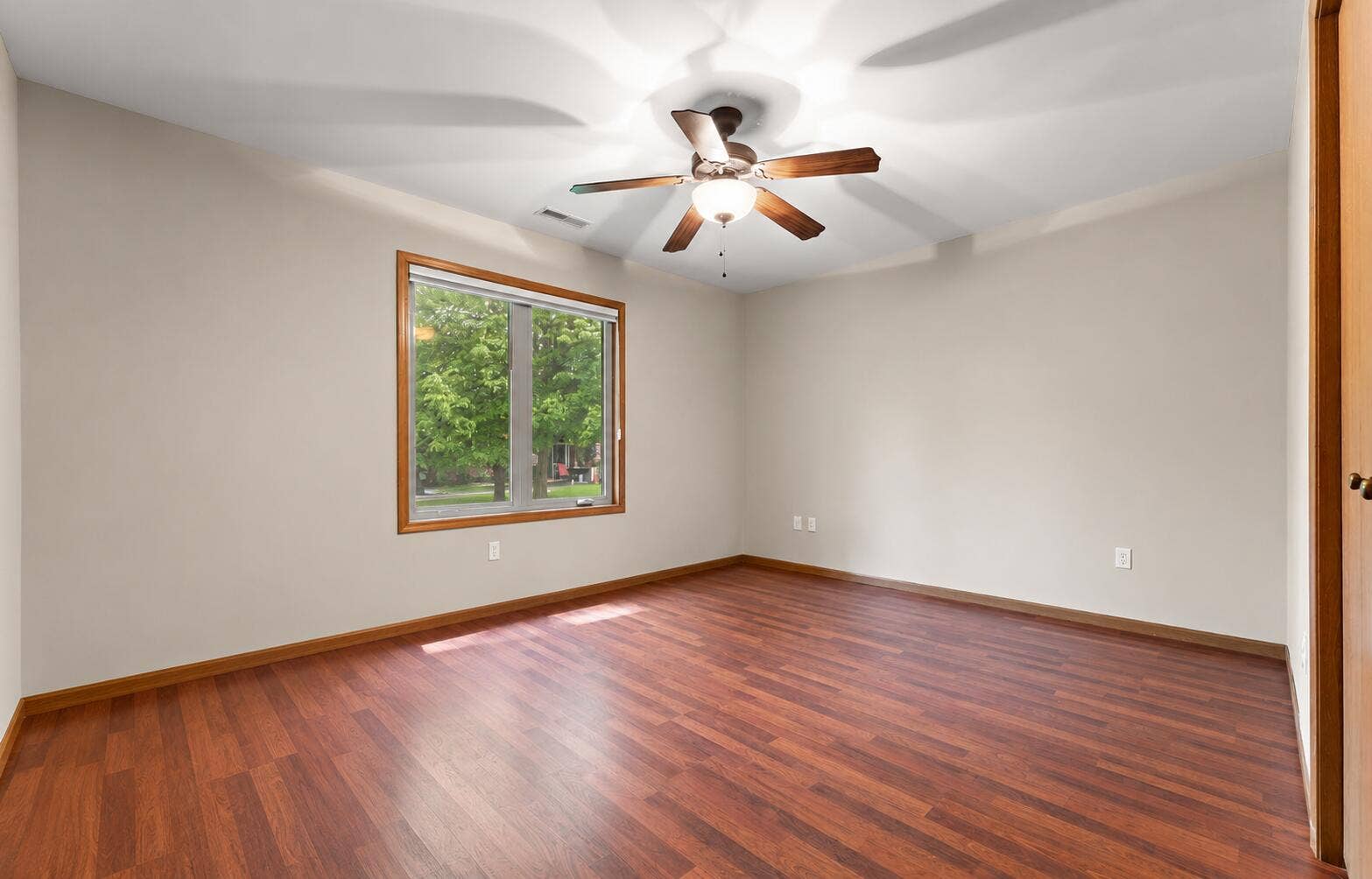 2549 Lakeshore Drive, Crown Point, IN 46307 1