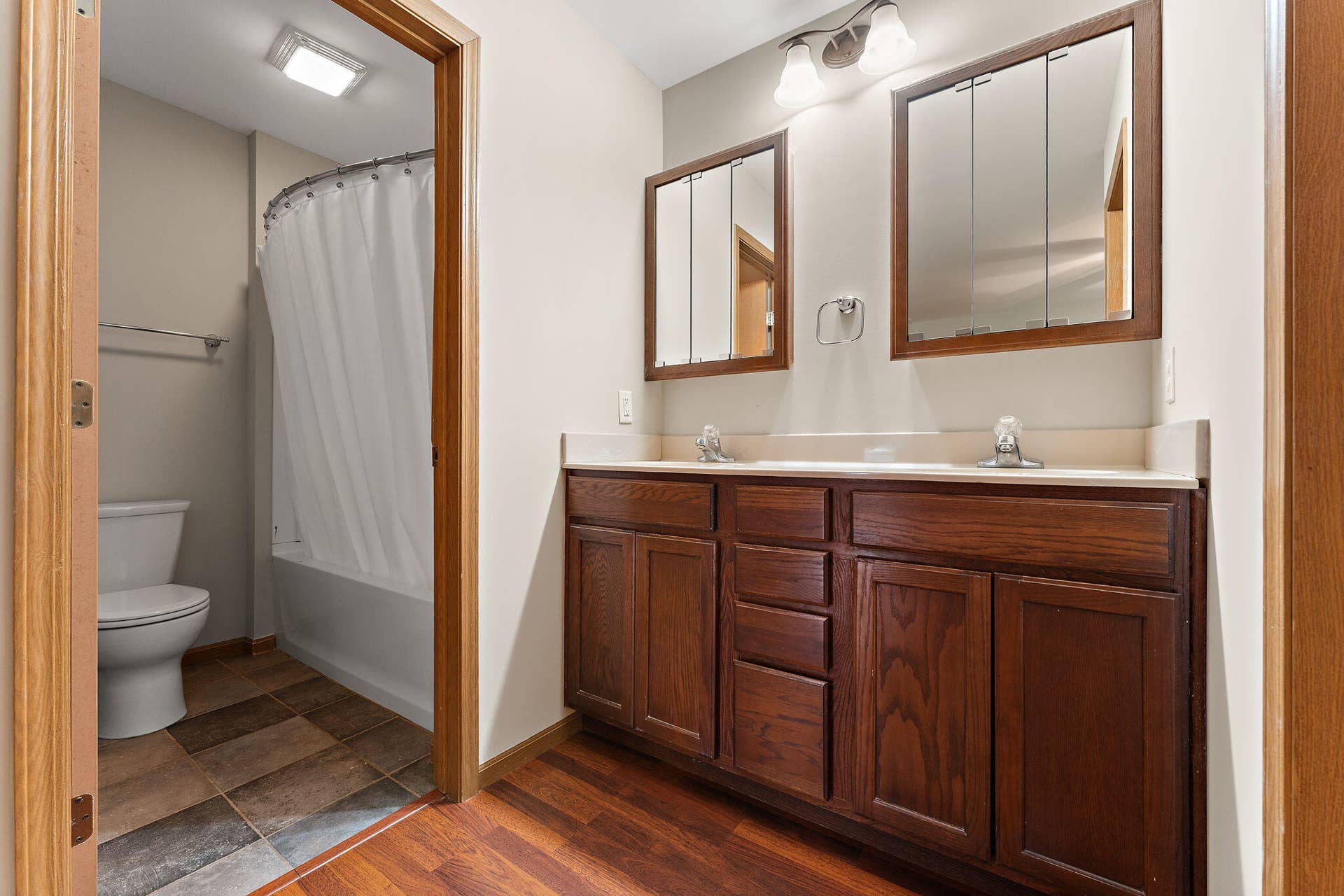 2549 Lakeshore Drive, Crown Point, IN 46307 22-web-or-mls-DSC07559