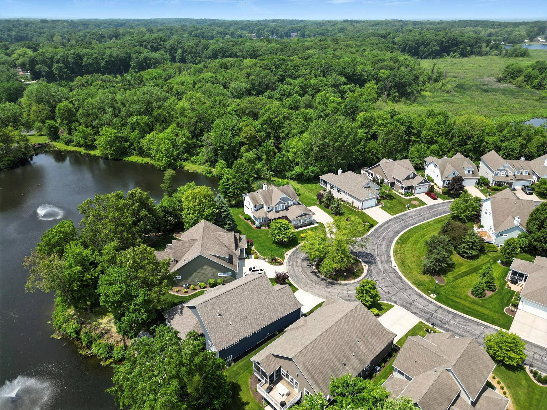 1730 Briam Court, Valparaiso, IN 46383 54 drone