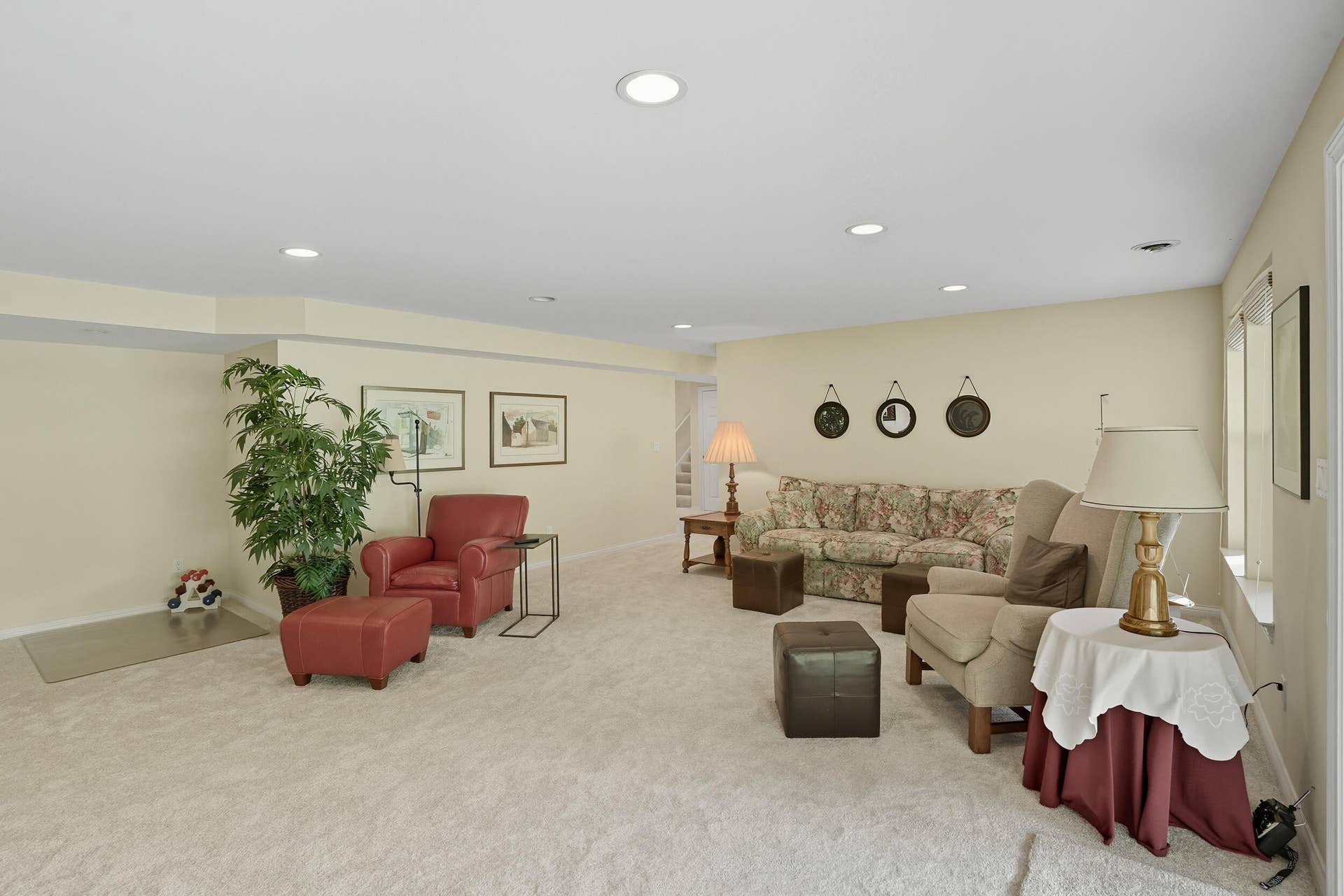 1730 Briam Court, Valparaiso, IN 46383 40 finished walk out basement