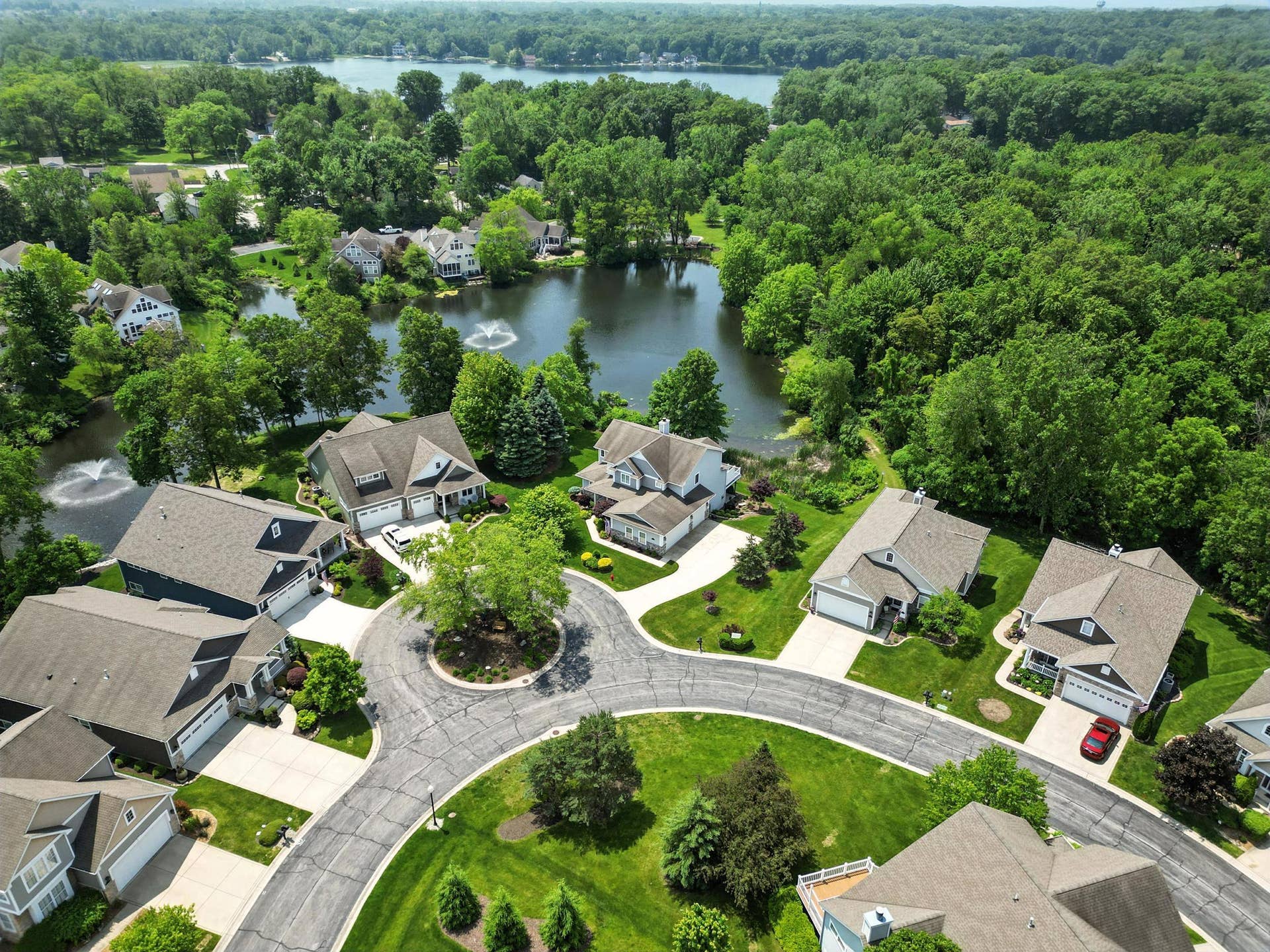 1730 Briam Court, Valparaiso, IN 46383 55 drone