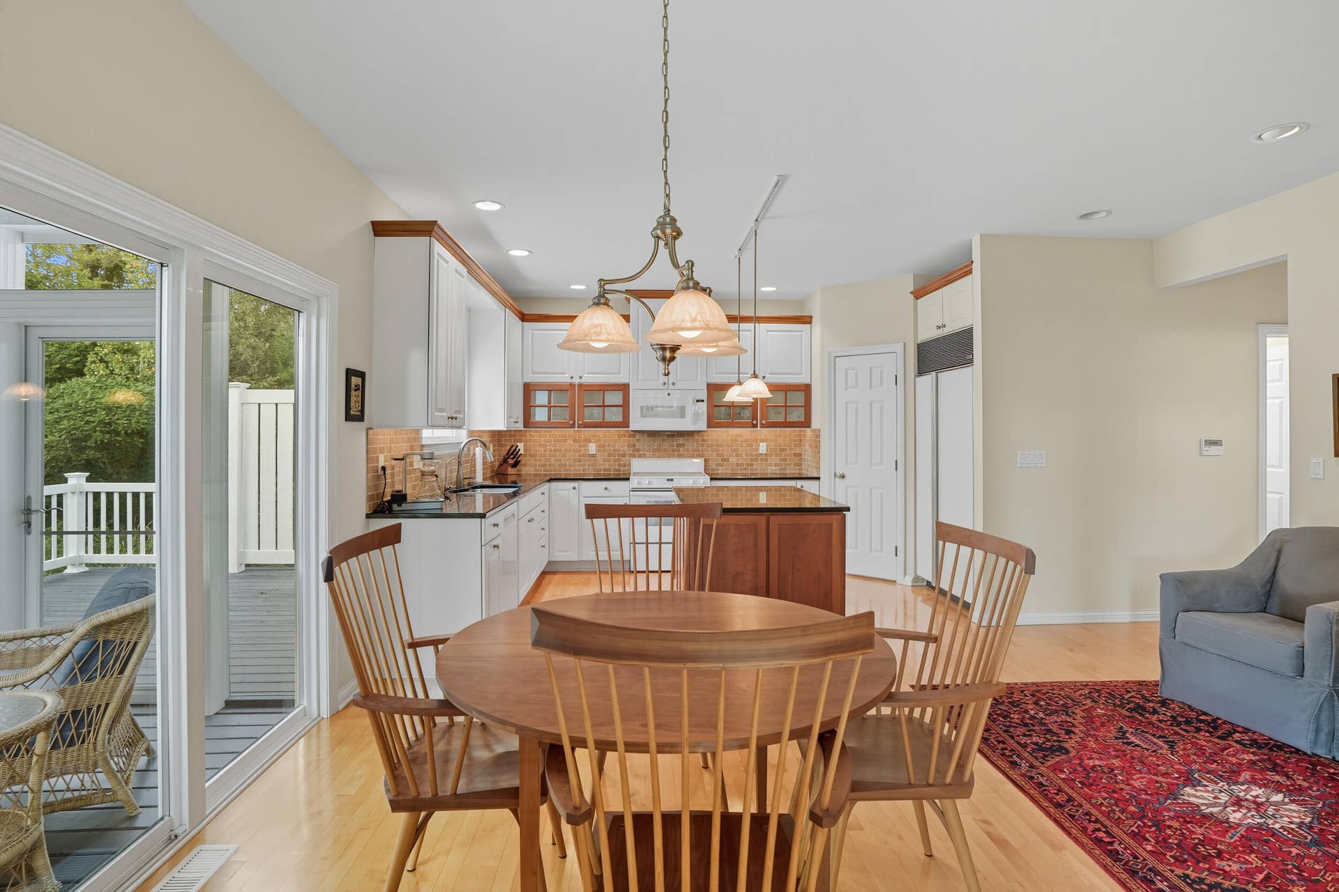 1730 Briam Court, Valparaiso, IN 46383 19 eating area