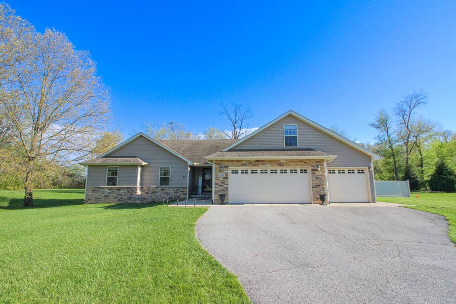 Property photo for 2913 Cardinal Drive, Wheatfield, IN