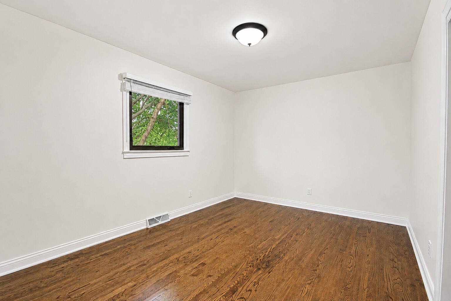 12000 Oakwood Drive, St. John, IN 46373 12000 N Oakwood Dr, St. John, IN 10