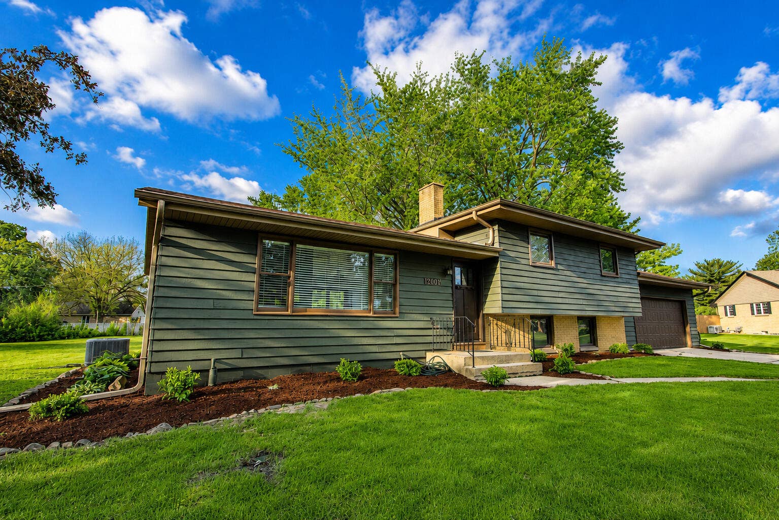 12000 Oakwood Drive, St. John, IN 46373 12000 N Oakwood Dr, St. John, IN 18