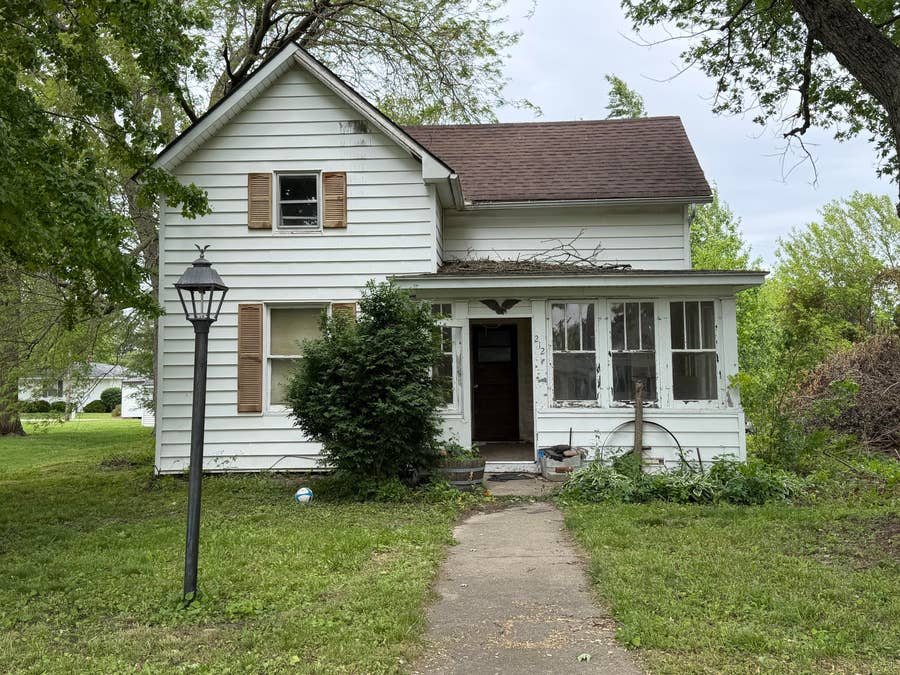 Property photo for 212 Howard Street, Brook, IN