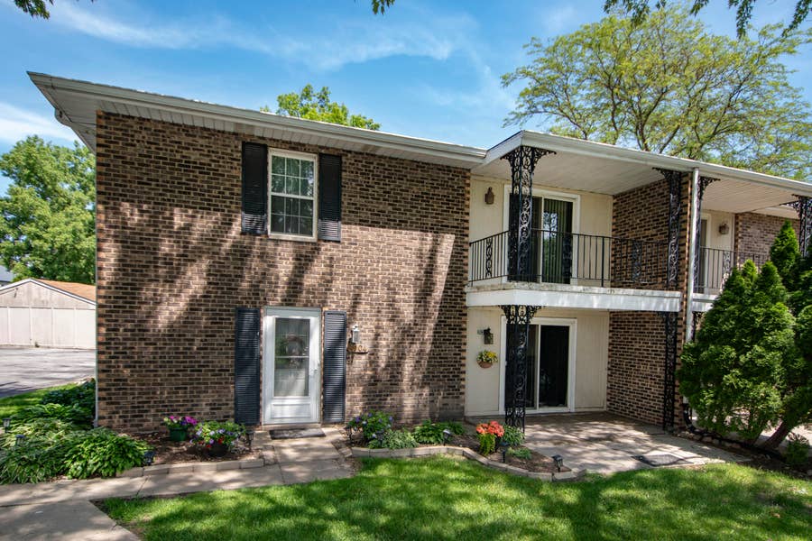 Property photo for 1904 Burgundy Street, Schererville, IN